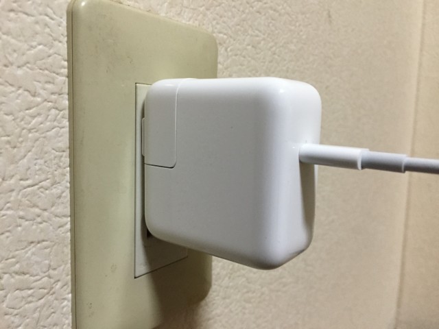 【MacBook】USB-PD規格と、「給電」「充電」状態の違いについて