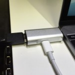 MacBook 12インチで充電とUSB同時利用のアダプタが超便利！
