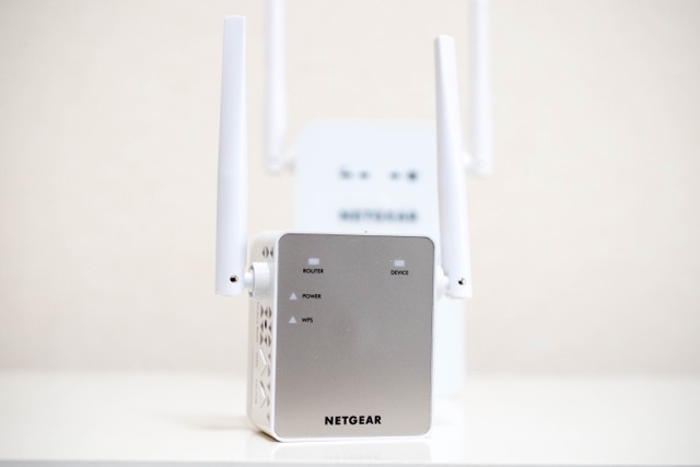 【レビュー】NETGEAR EX6120は手軽に設置できてオシャレな無線中継器