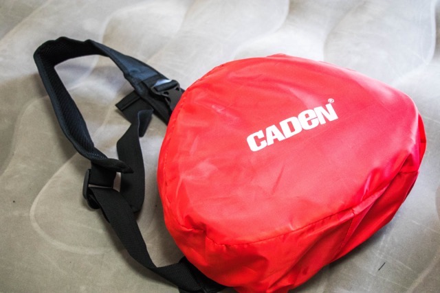 【レビュー】CADEN 一眼レフ カメラバッグは小型軽量！チョイ撮影やお散歩に最適なカメラバッグだっ！